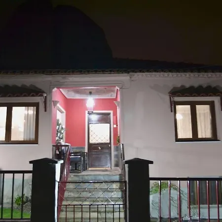 Meteora Mosaico House Кастракион